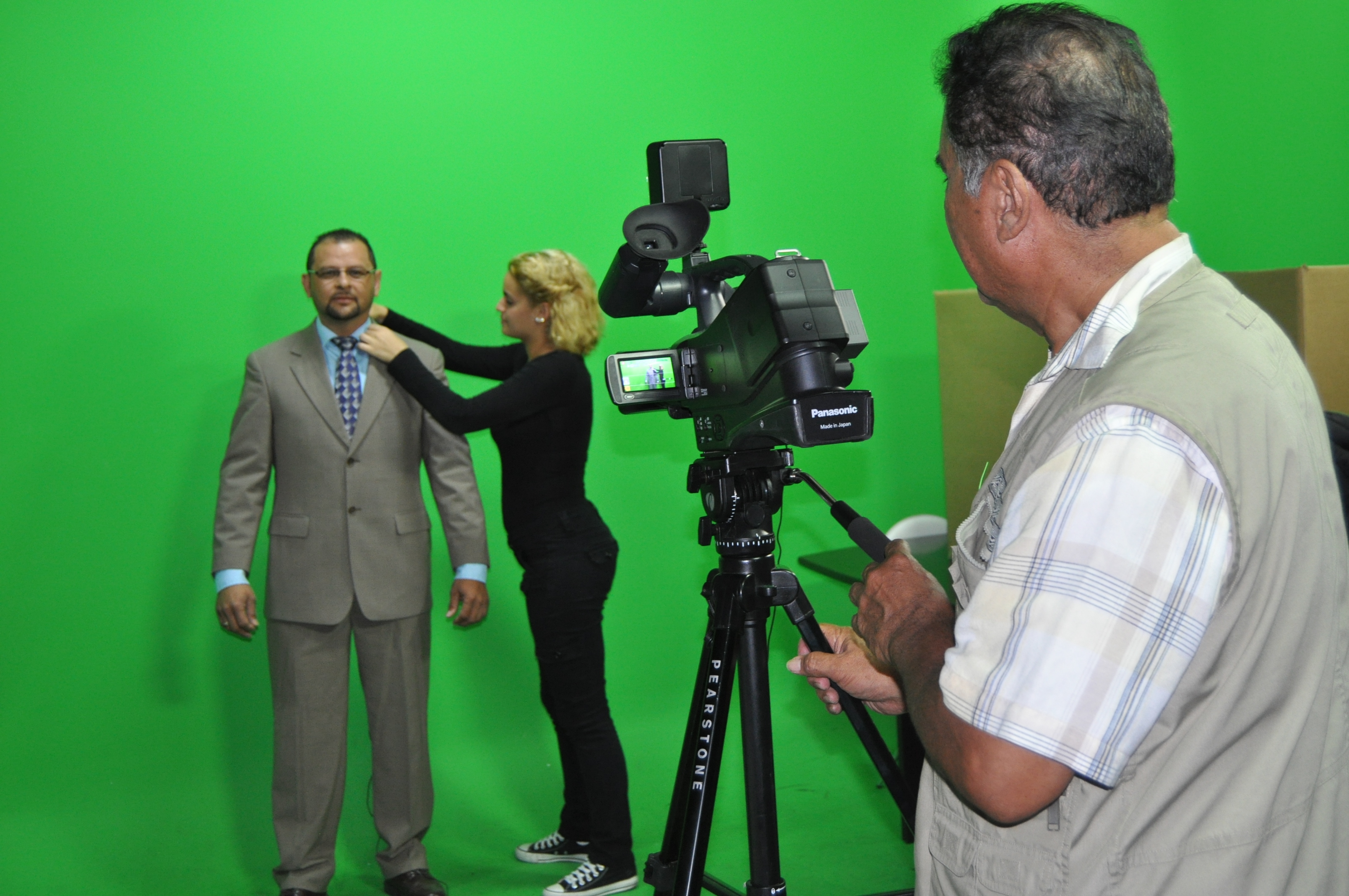 GERMAN FOTOS LOCUCION 099